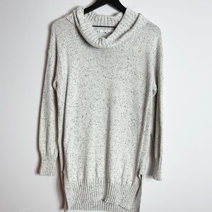 Eight Eight Eight Small Long Sleeve Sweater